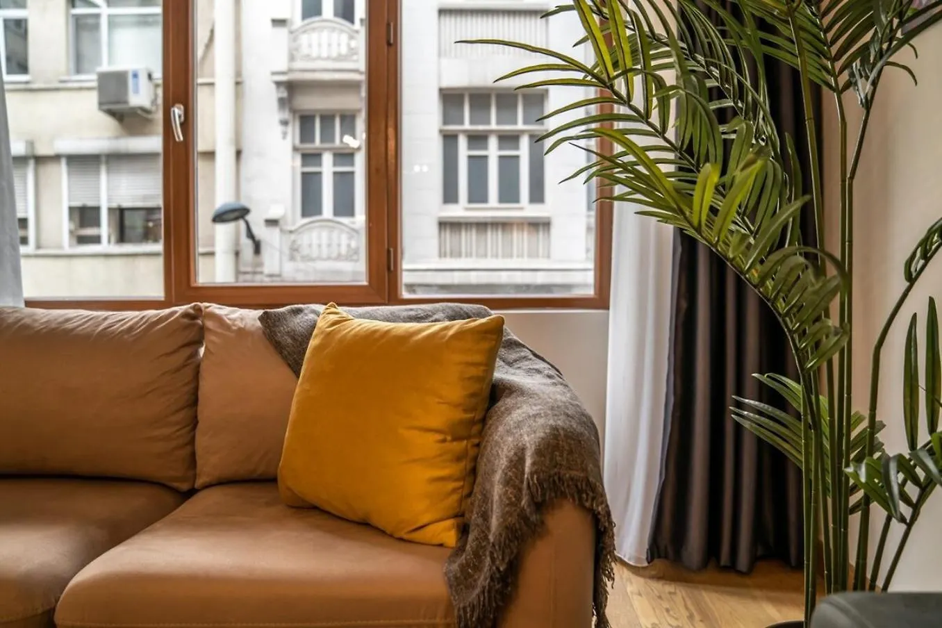 Full Apartment Near Osmanbey Metro Nianta Stambuł