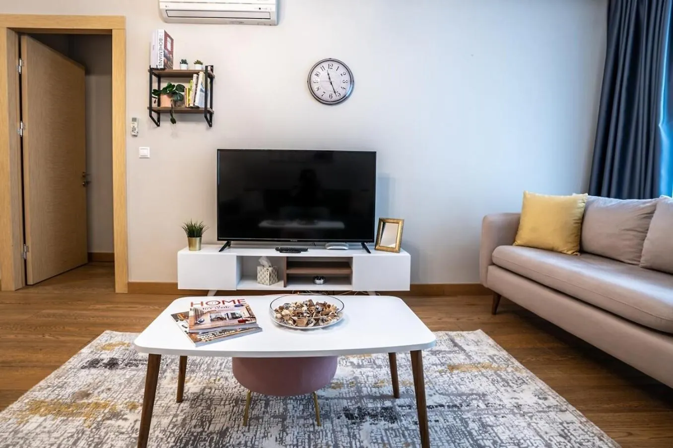 Full Apartment Near Osmanbey Metro Nianta Stambuł