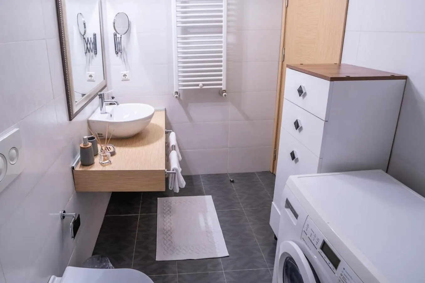 Full Apartment Near Osmanbey Metro Nianta Istanbul